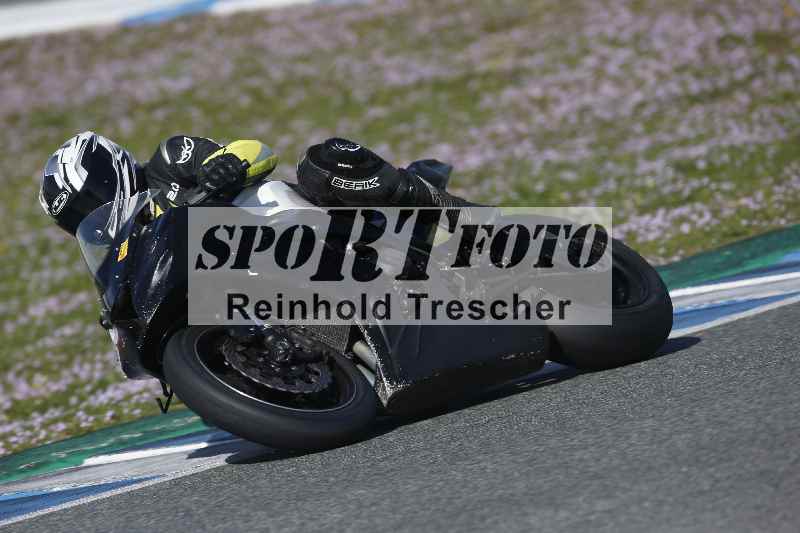 /Archiv-2024/02 29.01.-02.02.2024 Moto Center Thun Jerez/Gruppe rot-red/backside